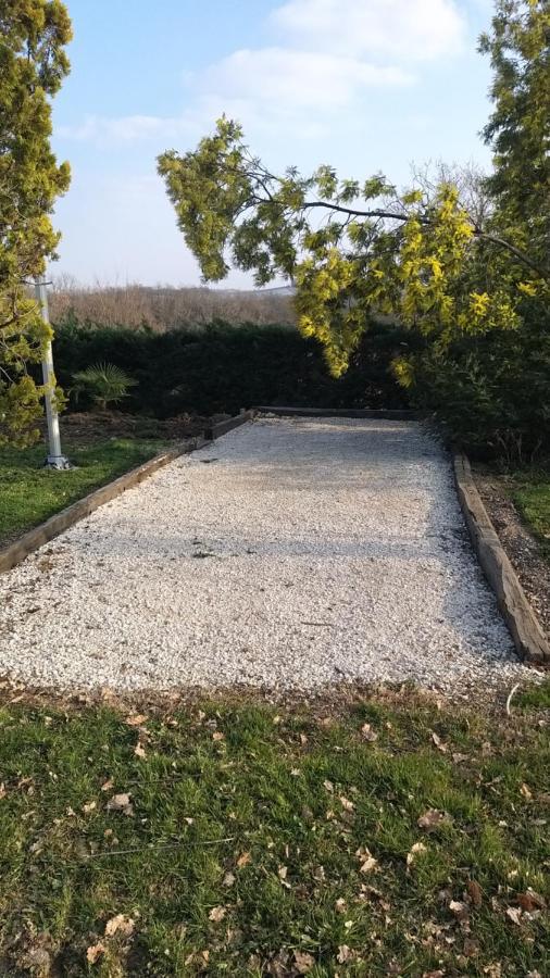 Gite La Garrigue Montbarla ภายนอก รูปภาพ